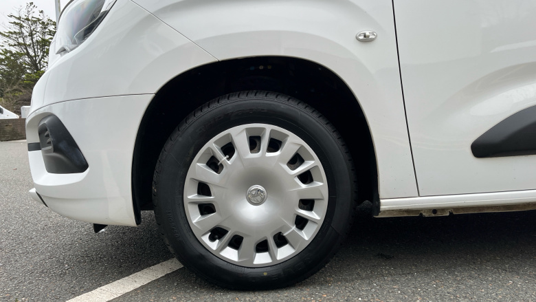 Vauxhall Combo Cargo Combo L1 Diesel 2300 1.5 Turbo D 100ps H1 Sportive Van